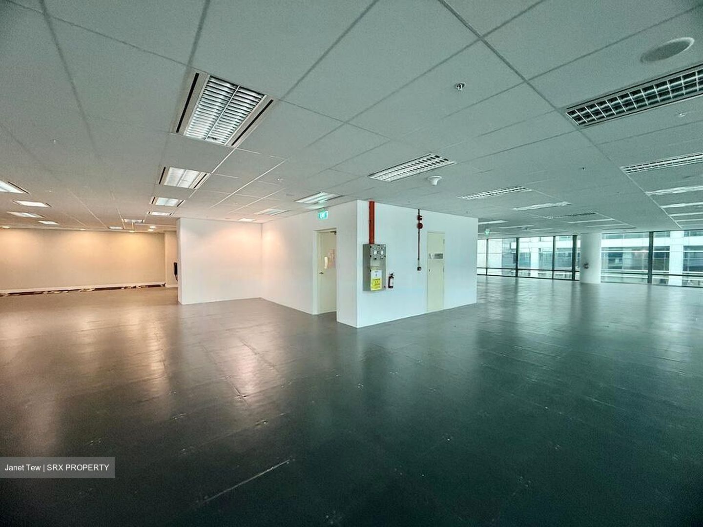 Capital Square (D1), Office #478359411